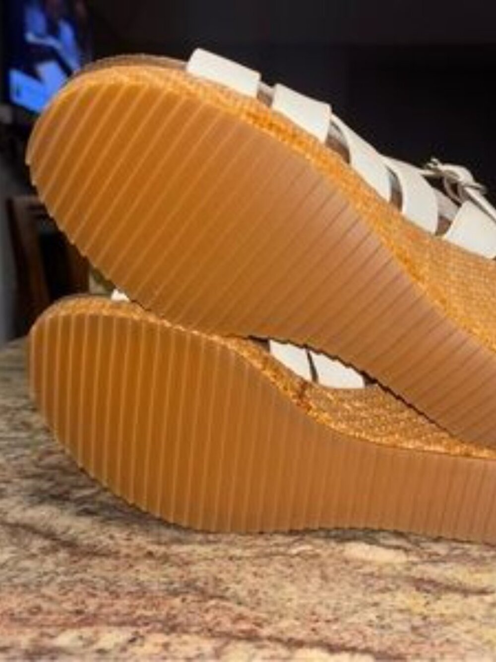 Sofft Women's White Wedge Sandals NIB - Picture 9 of 11